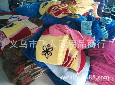 【花仙女浙江地墊地毯門墊批發/金華植絨地墊印花地墊廠家直銷】義烏市飛人日用品商行 - 產品庫